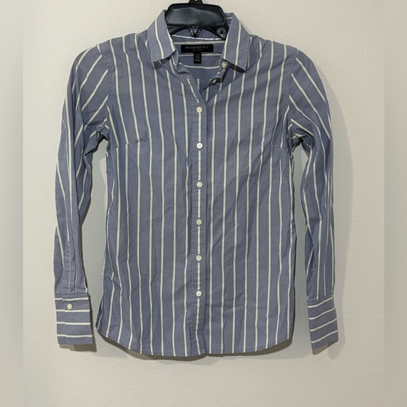 Banana Republic Tops - Banana Republic Petite Riley Fit Button-Up Shirt Blue White Striped 00